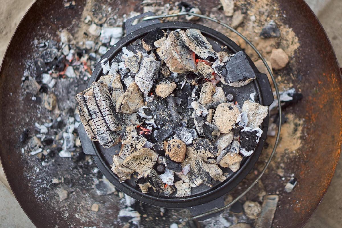 Dutch Oven Cast Iron Cooking